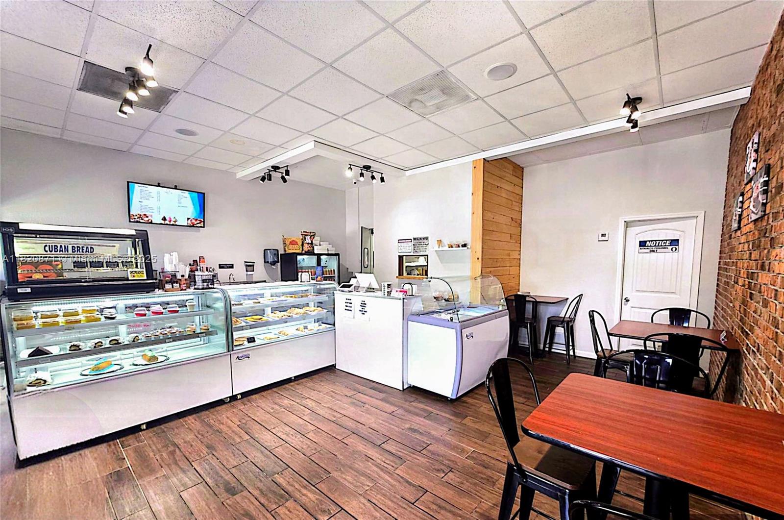 Turn your dream bakery into reality with this incredible opportunity! Own all the essential equipment needed to run a successful bakery in Miami. This sale includes mixers, ovens, display cases, cold-dry displays, ice cream displays and more—everything ready for your baking vision. Ideal for entrepreneurs looking to start fresh or expand. With the right marketing and audience targeting, this business has strong potential for rapid growth.