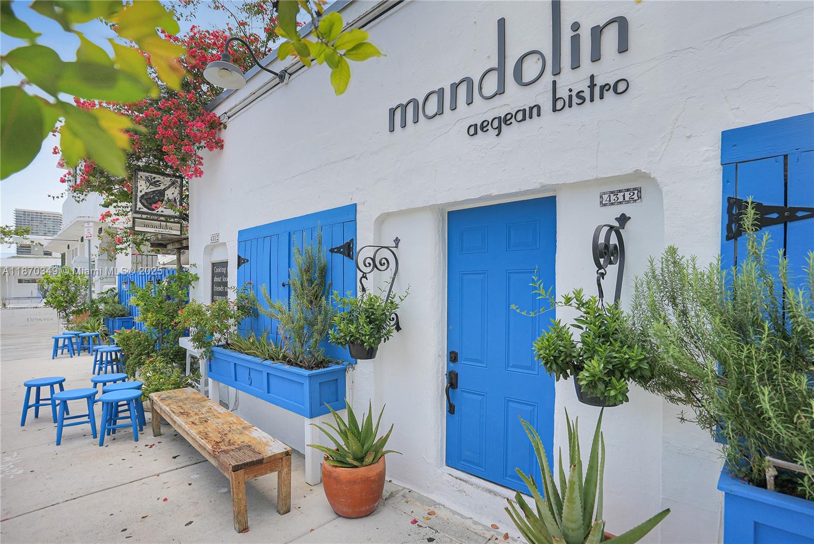 MIDBLOCK MIAMI CONDO - Residential