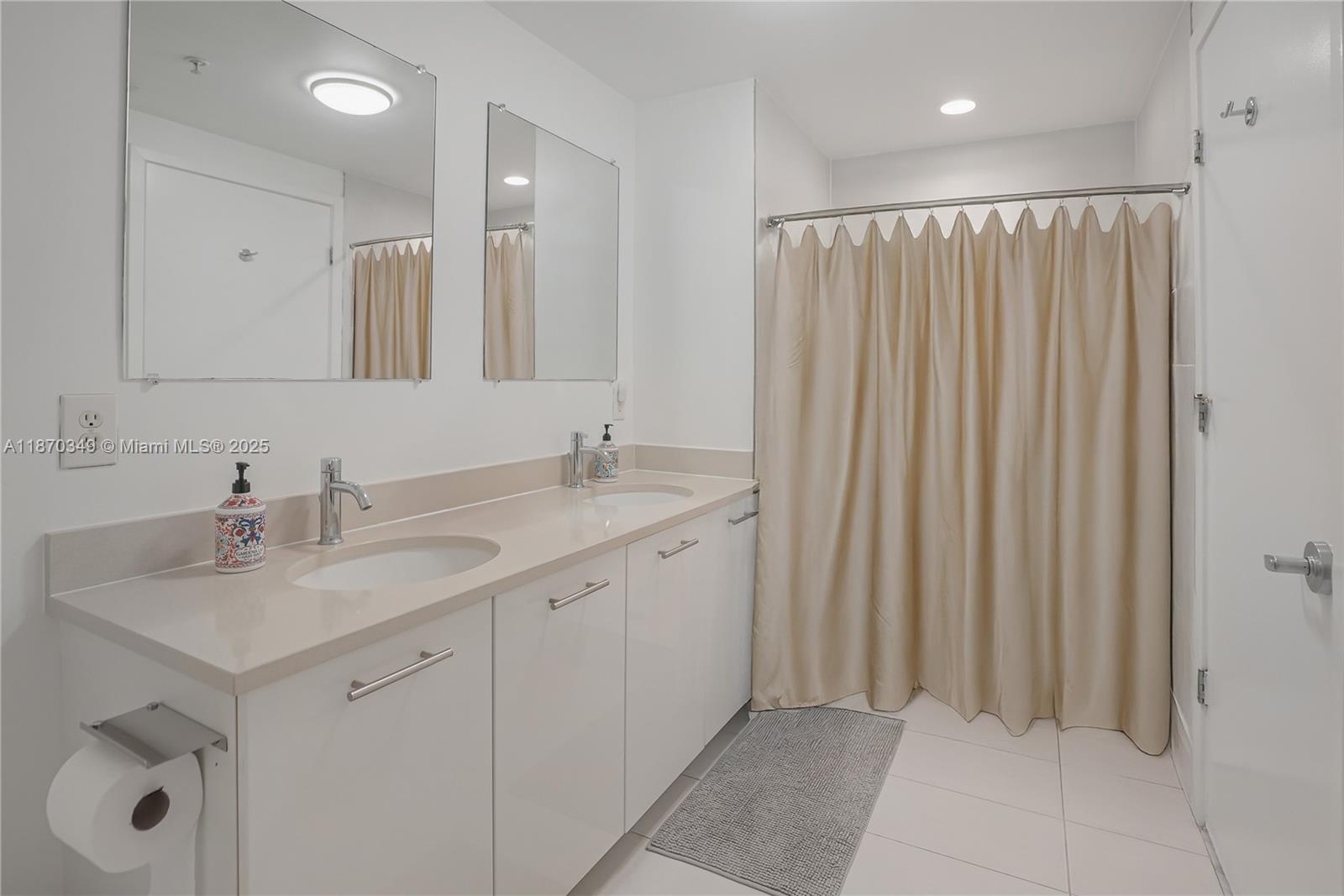 MIDBLOCK MIAMI CONDO - Residential