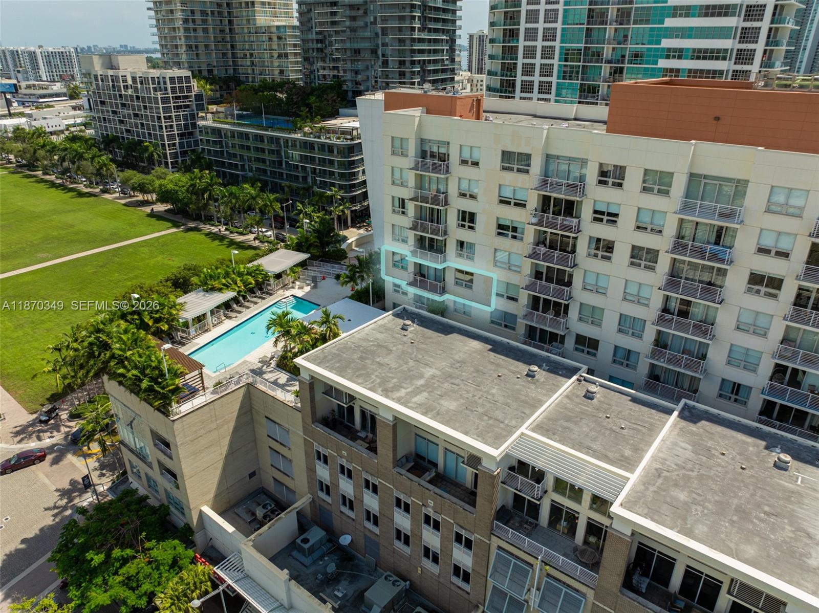 MIDBLOCK MIAMI CONDO - Residential