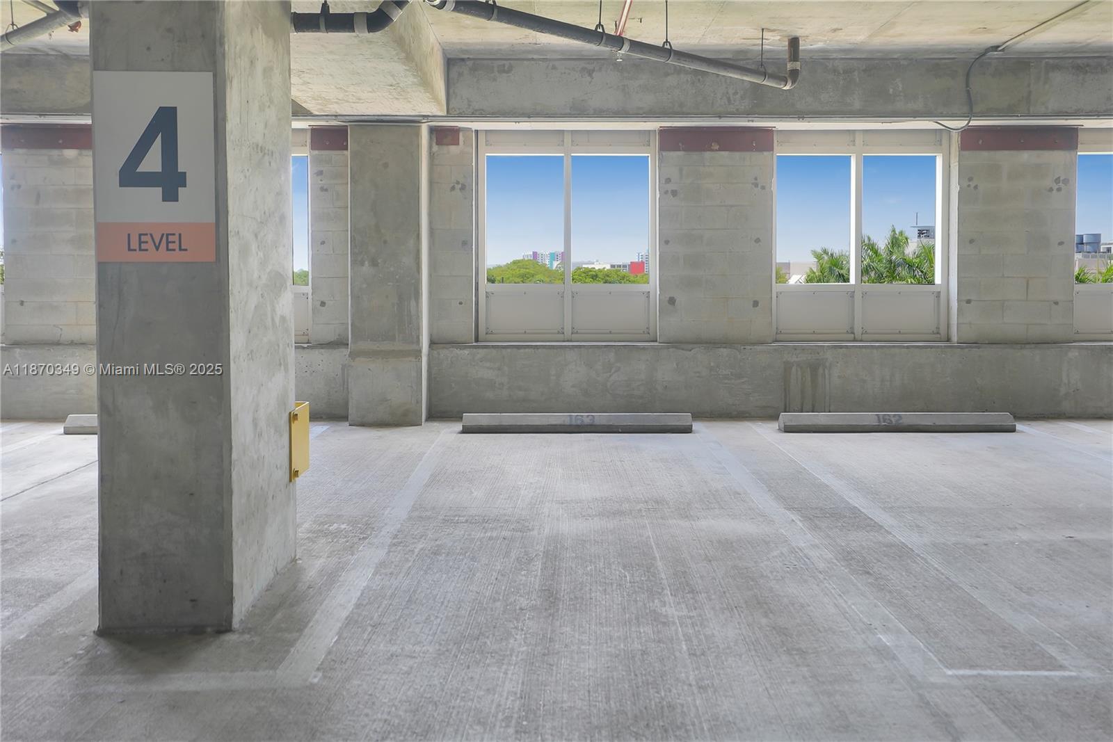 MIDBLOCK MIAMI CONDO - Residential