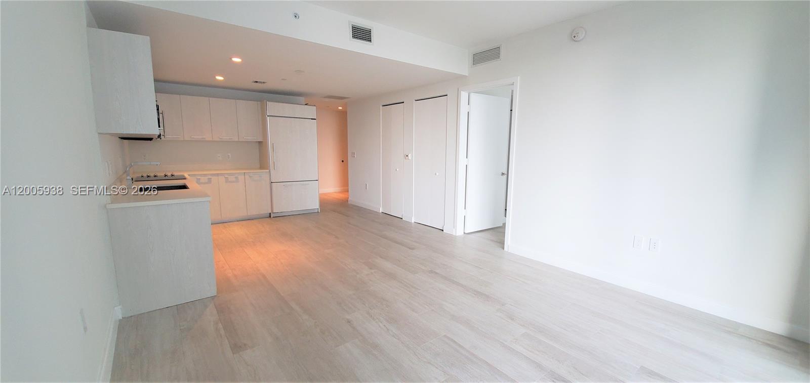 BRICKELL HEIGHTS WEST CON - Residential Lease