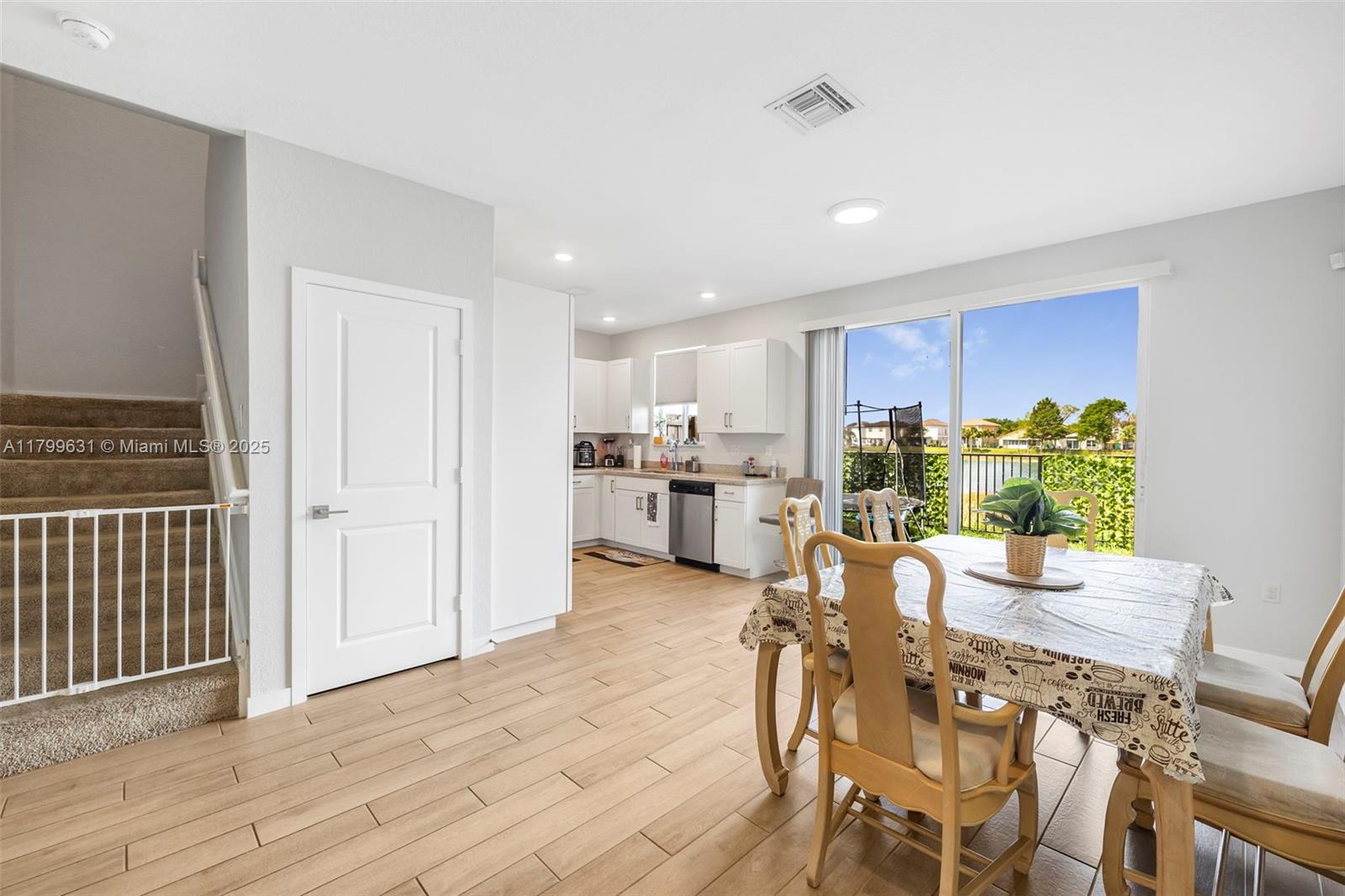 TOWNS AT SEASCAPE - Residential