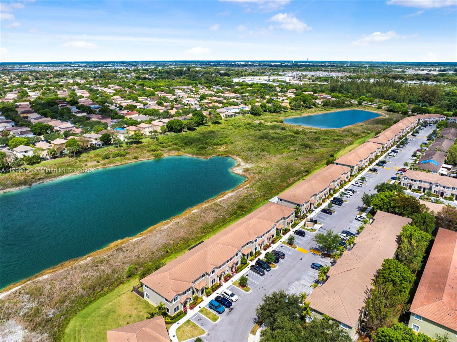 TOWNS AT SEASCAPE - Residential