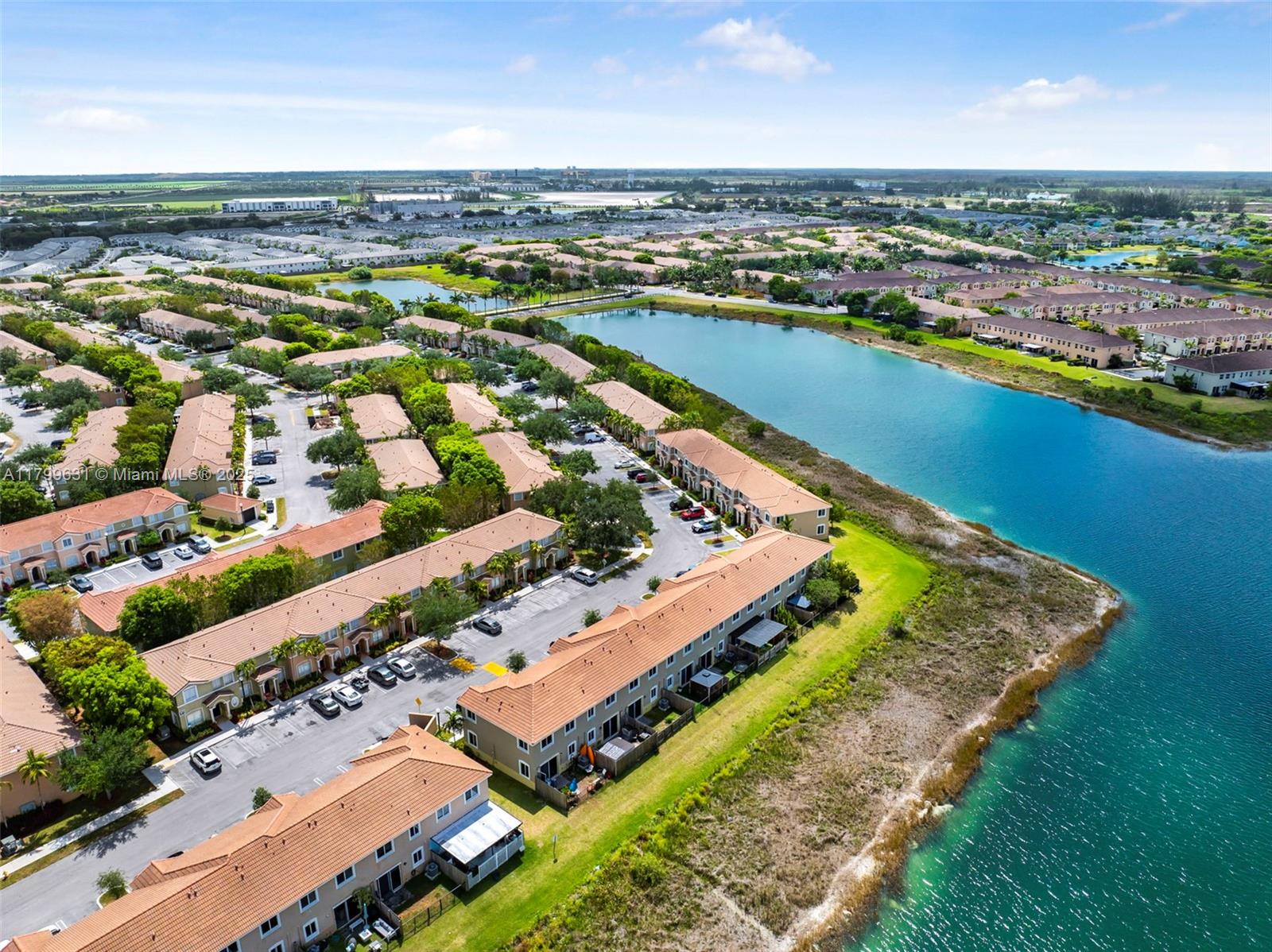 TOWNS AT SEASCAPE - Residential