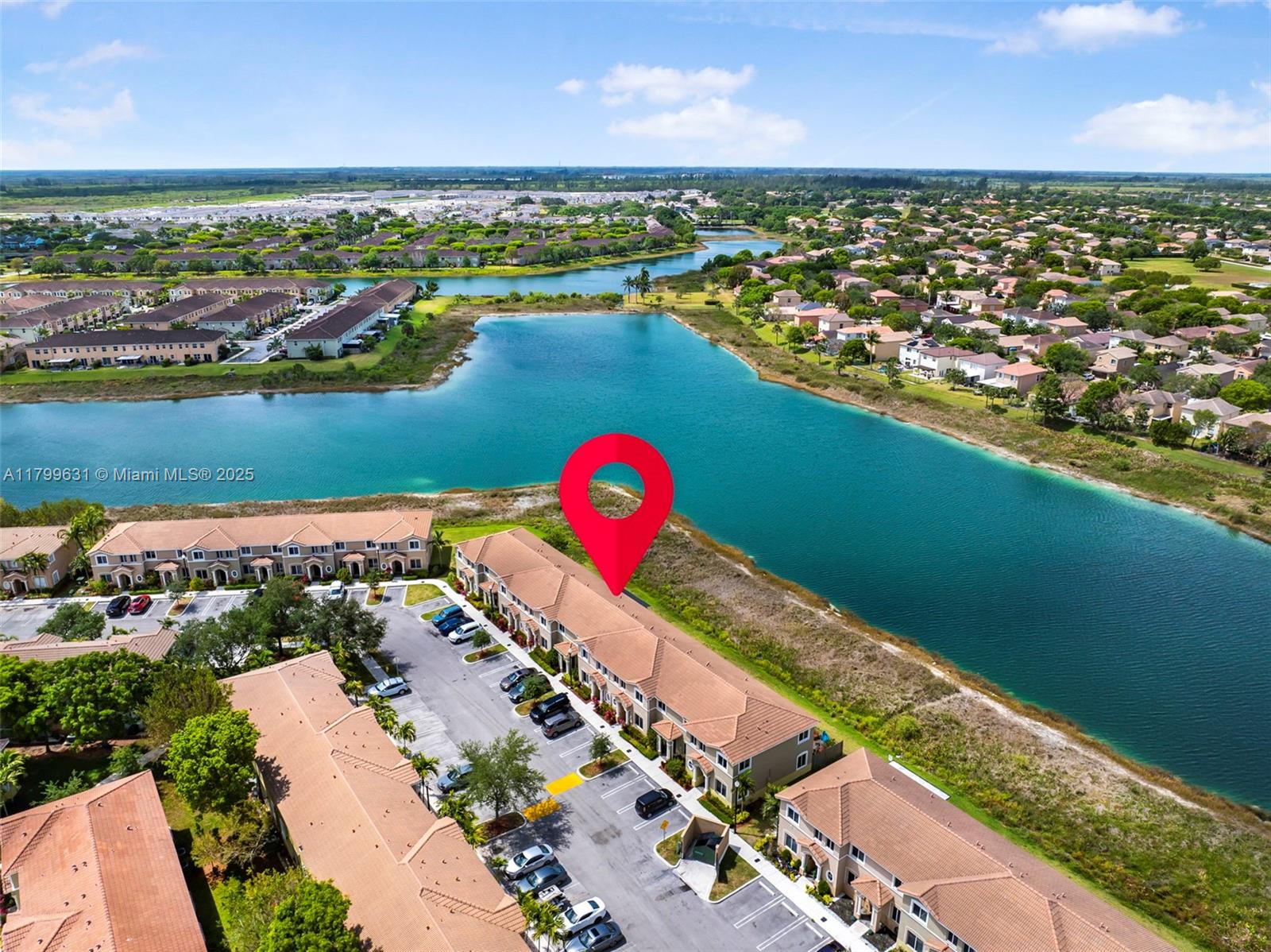 TOWNS AT SEASCAPE - Residential