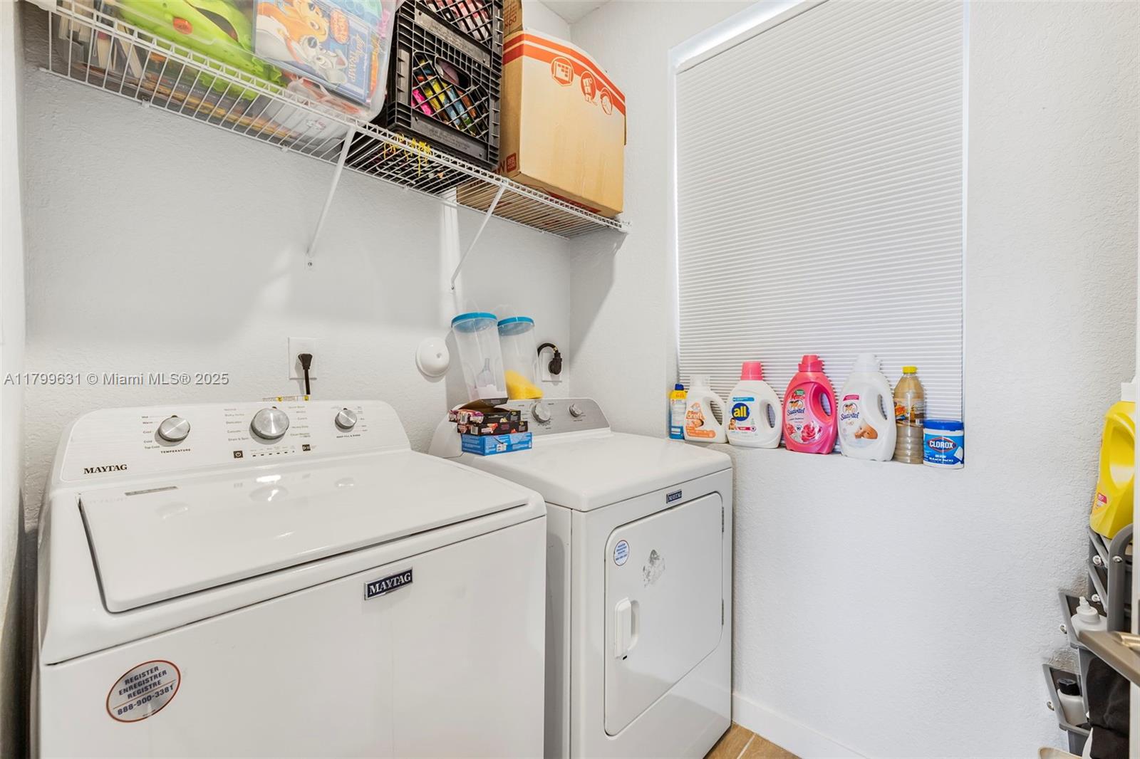 TOWNS AT SEASCAPE - Residential