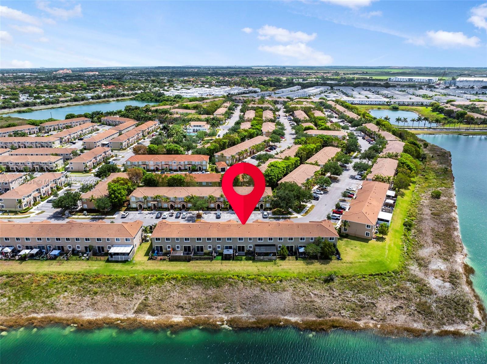 TOWNS AT SEASCAPE - Residential