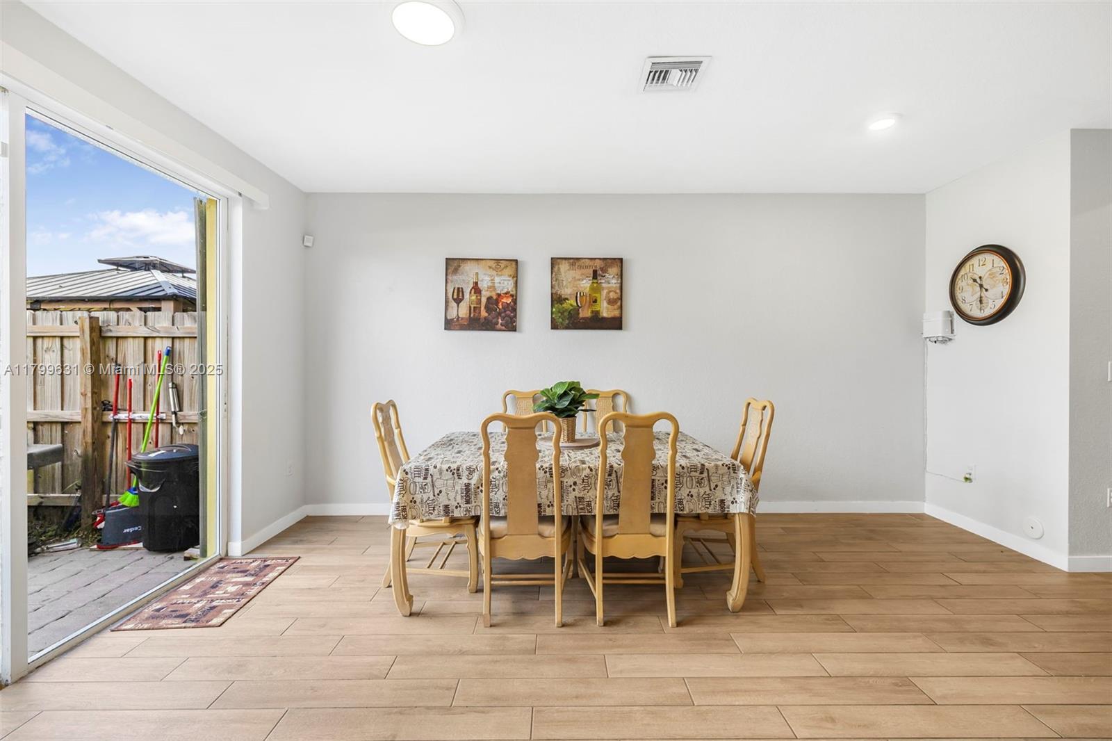 TOWNS AT SEASCAPE - Residential