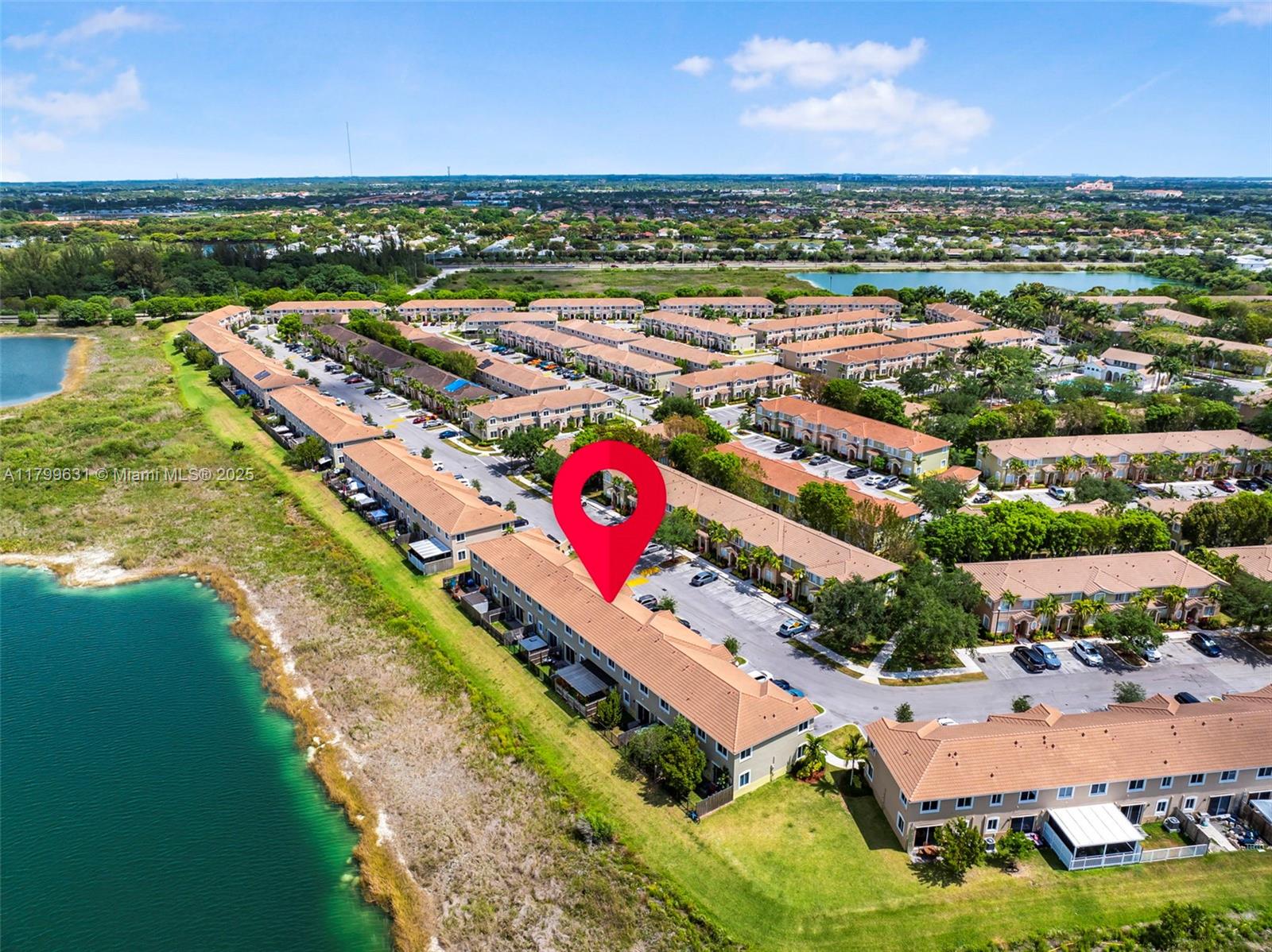 TOWNS AT SEASCAPE - Residential