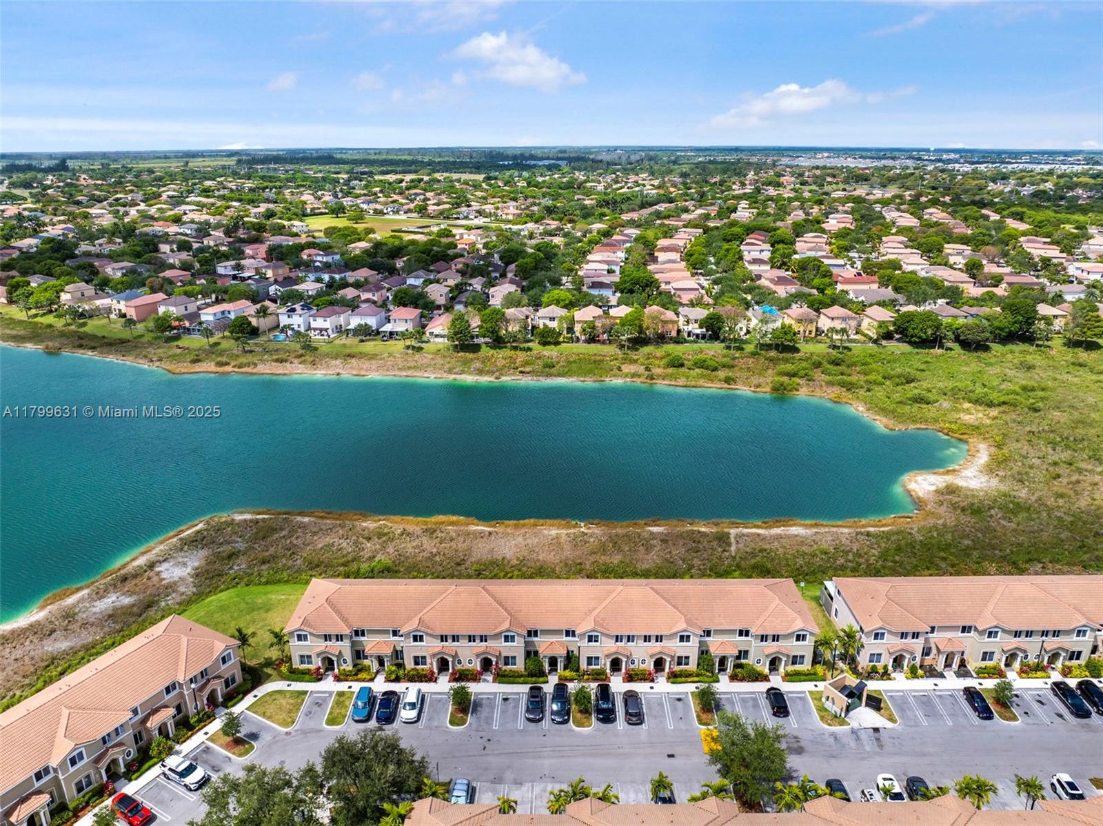 TOWNS AT SEASCAPE - Residential