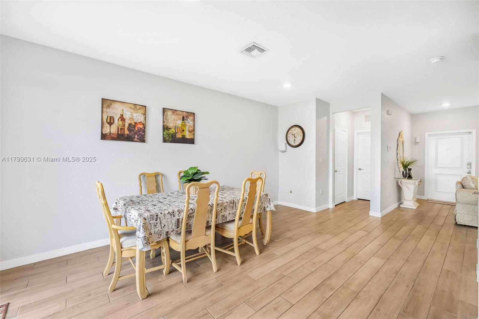 TOWNS AT SEASCAPE - Residential