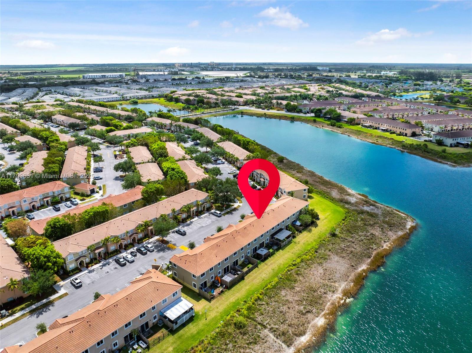 TOWNS AT SEASCAPE - Residential