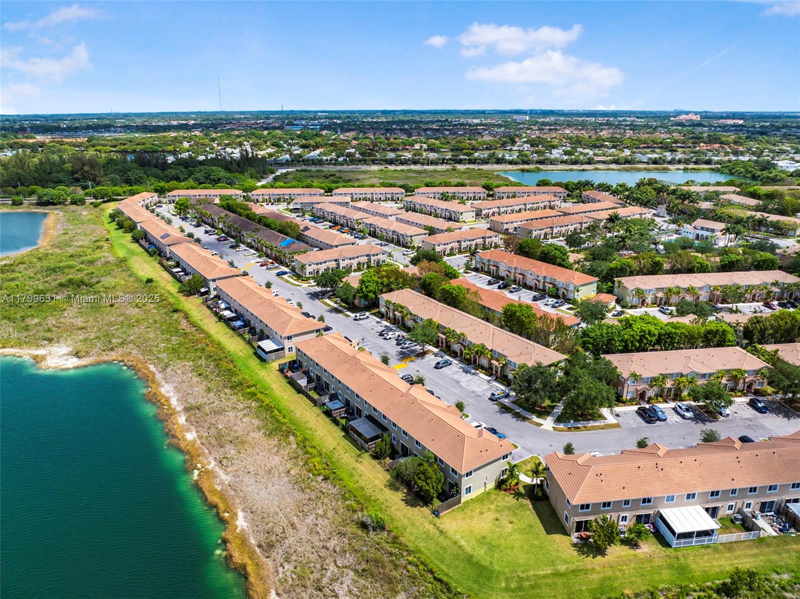 TOWNS AT SEASCAPE - Residential