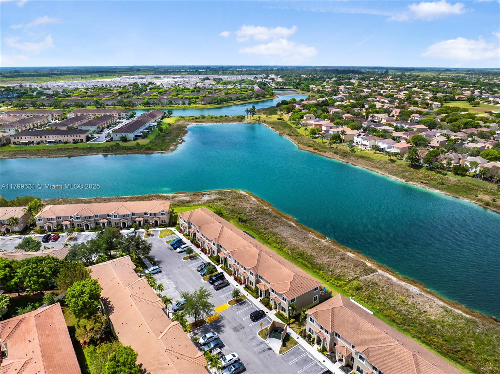 TOWNS AT SEASCAPE - Residential