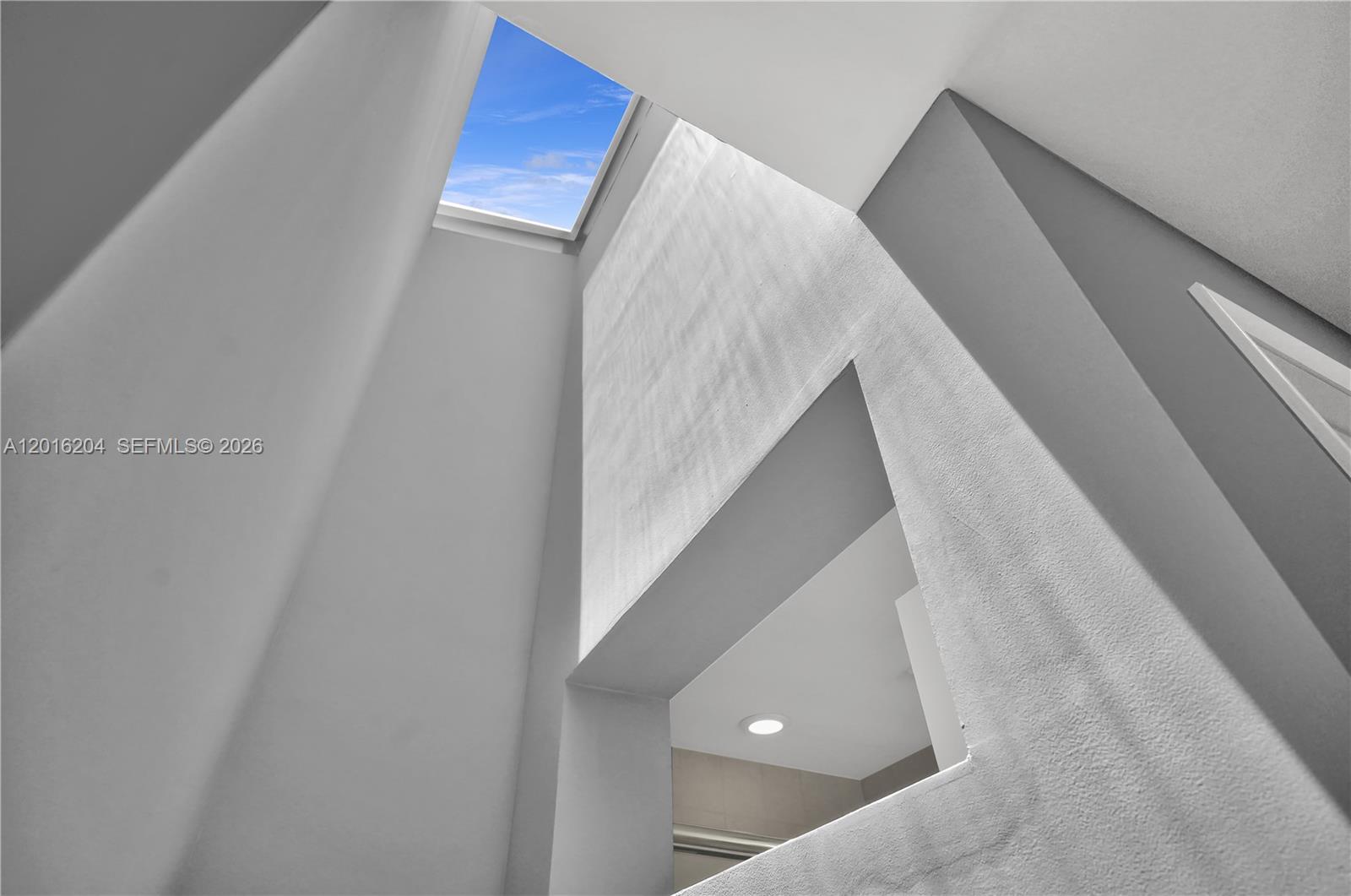 RIVERGATE TOWNHOUSES COND - Residential
