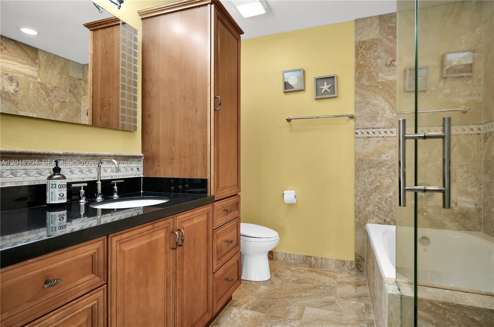 RIVERGATE TOWNHOUSES COND - Residential