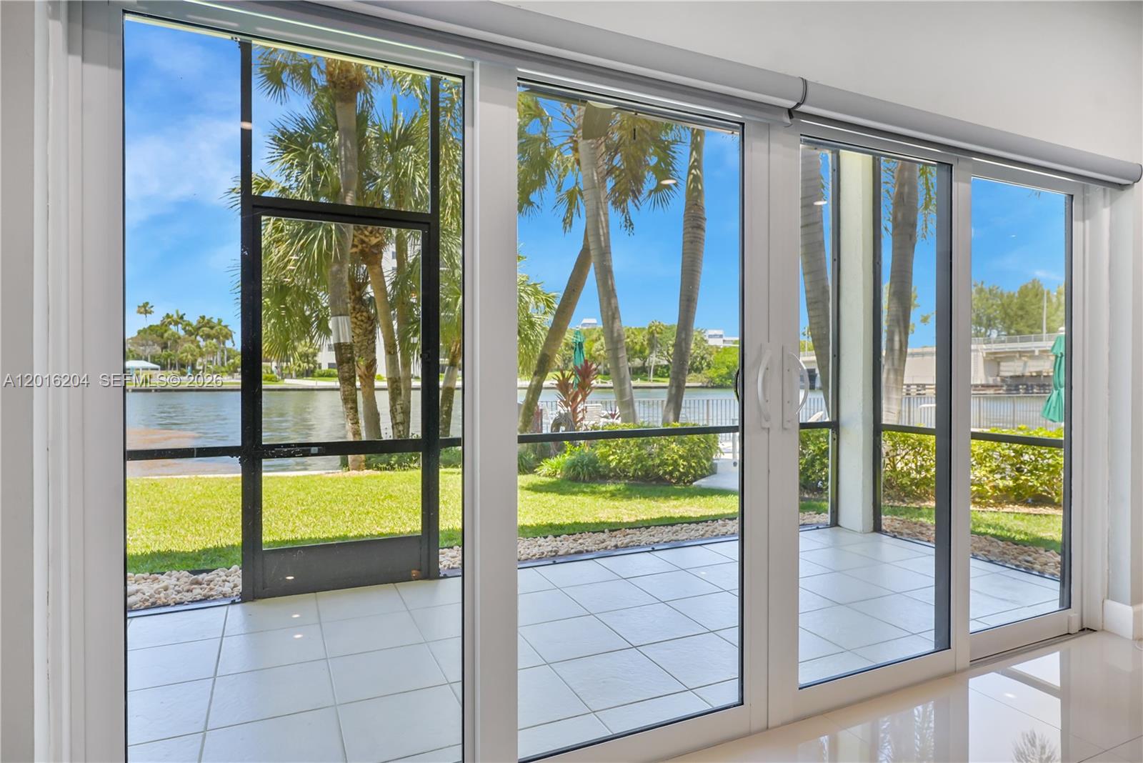 RIVERGATE TOWNHOUSES COND - Residential