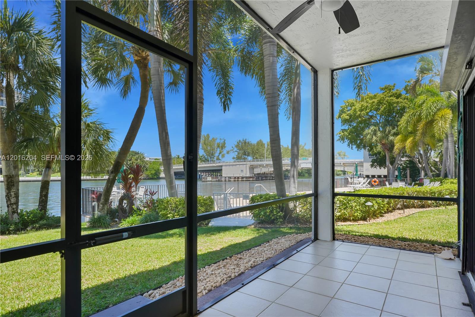 RIVERGATE TOWNHOUSES COND - Residential