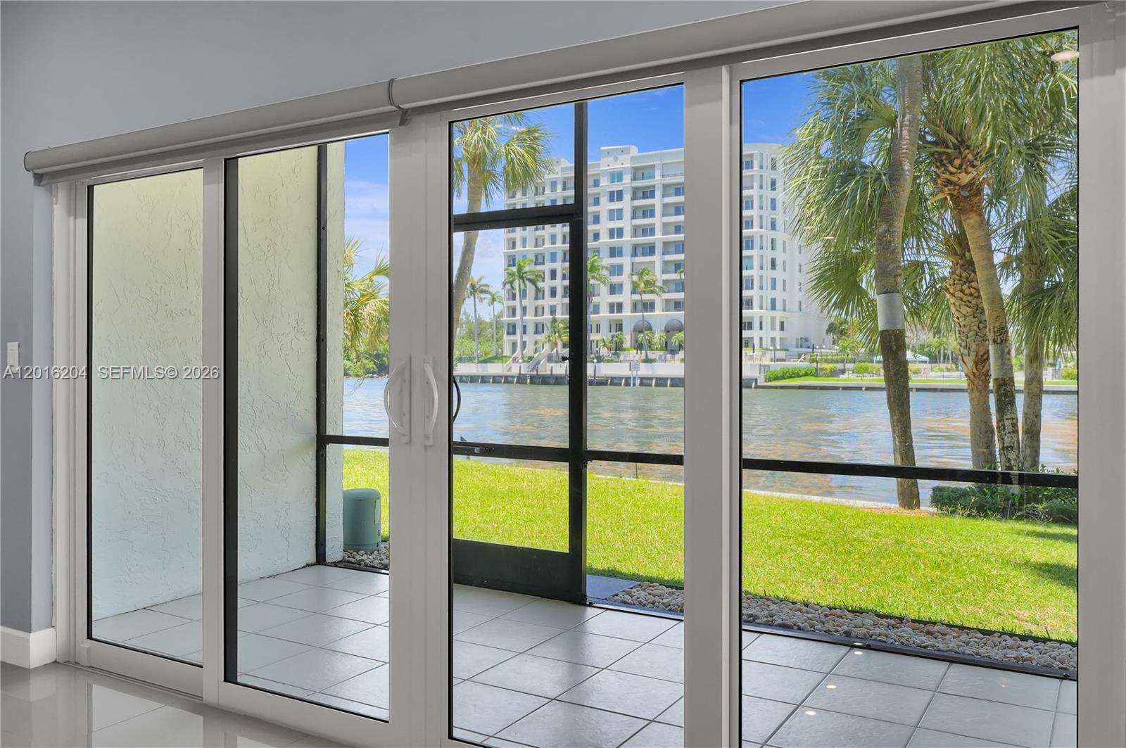 RIVERGATE TOWNHOUSES COND - Residential