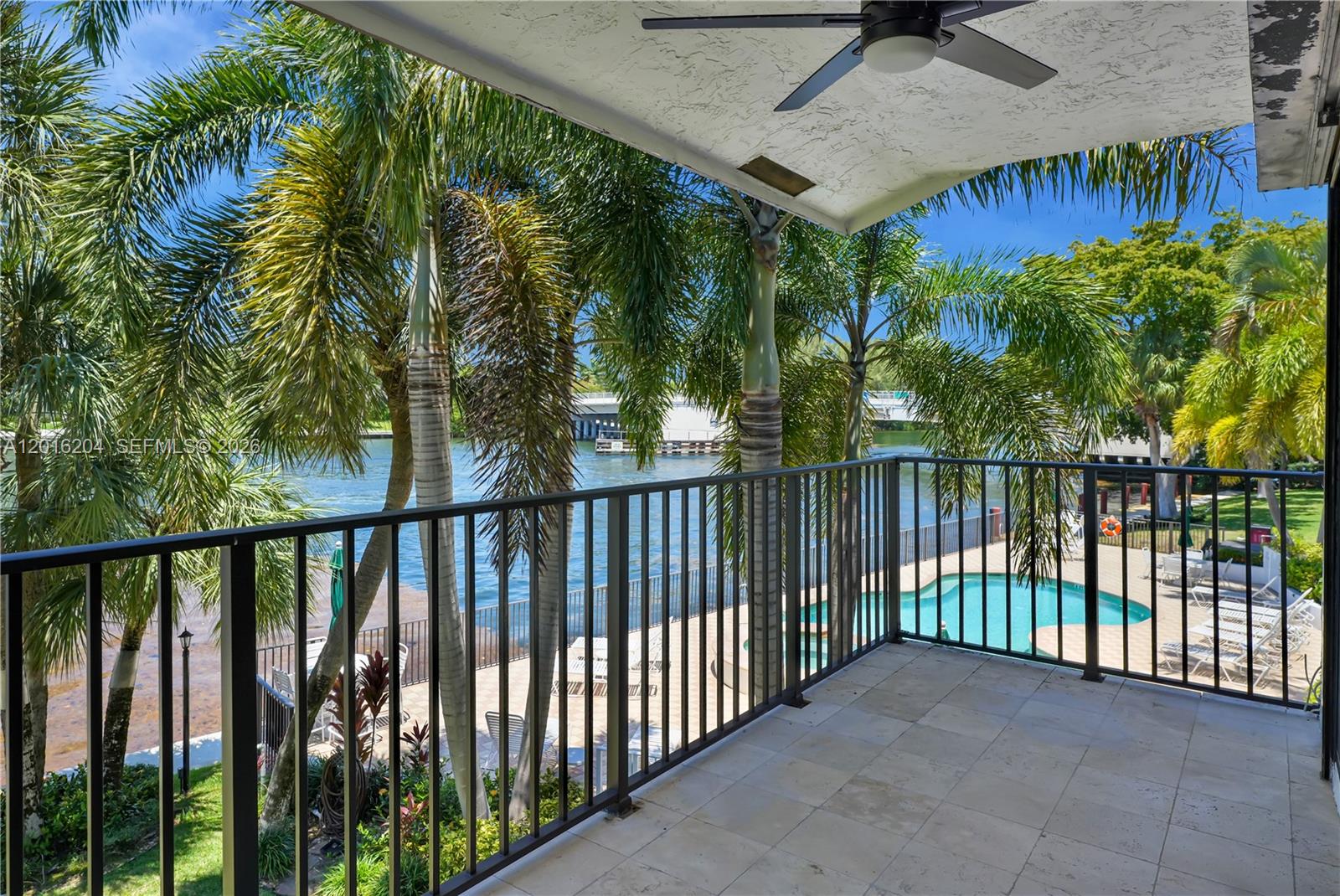 RIVERGATE TOWNHOUSES COND - Residential