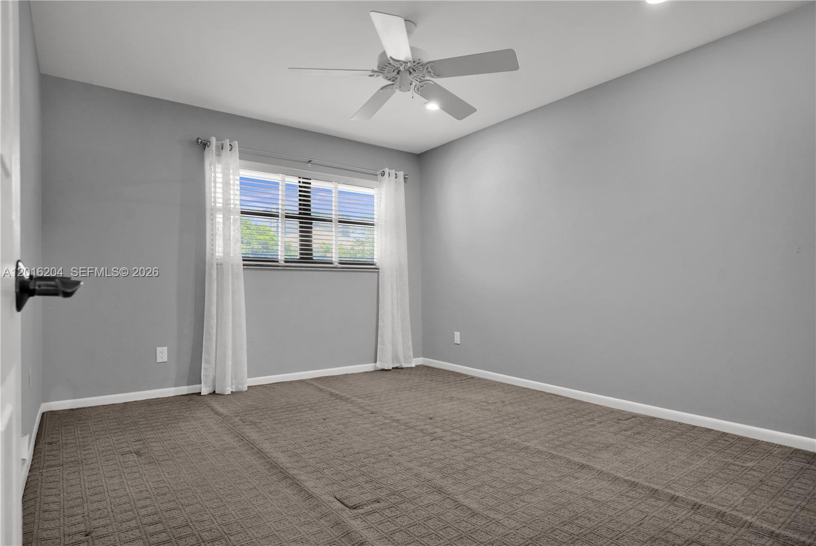 RIVERGATE TOWNHOUSES COND - Residential
