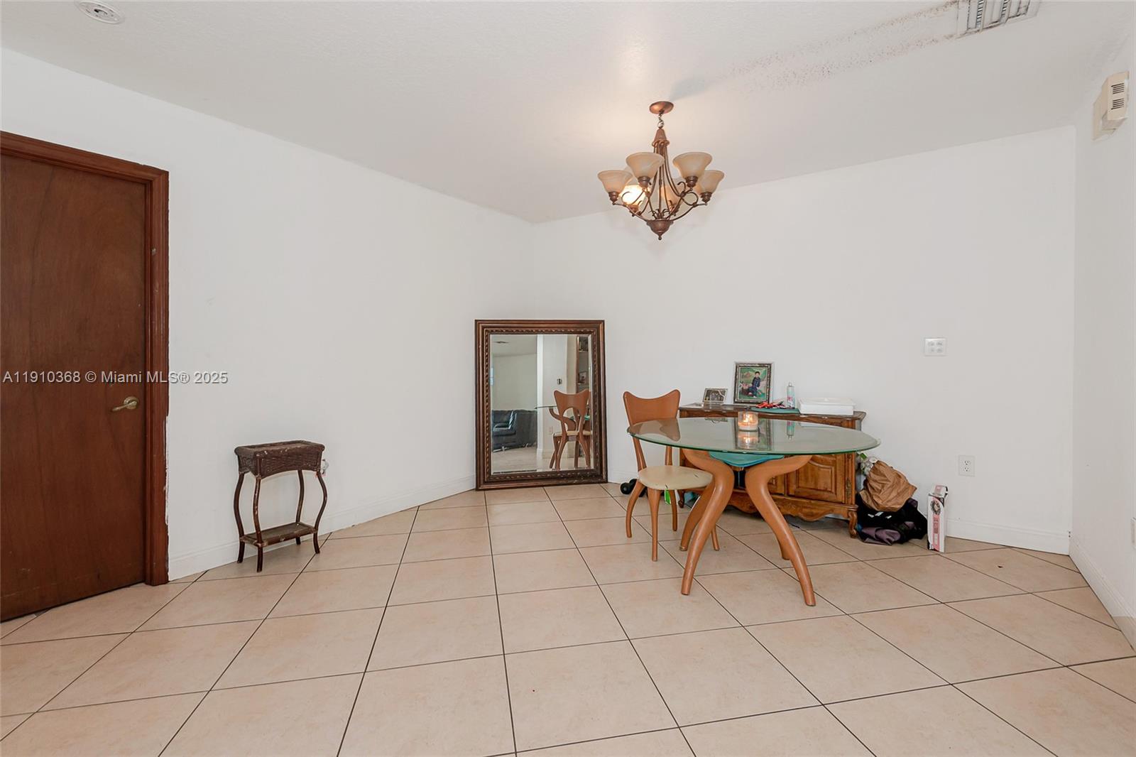 NORTH REDLANDS - Residential