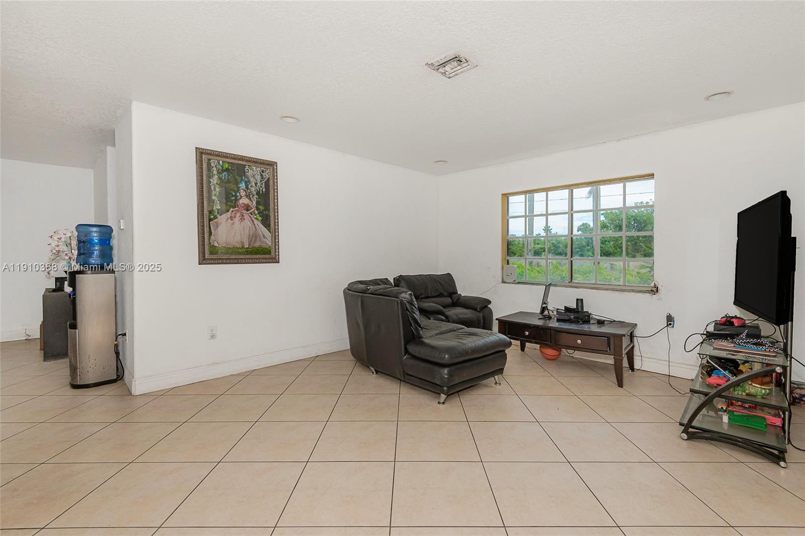 NORTH REDLANDS - Residential