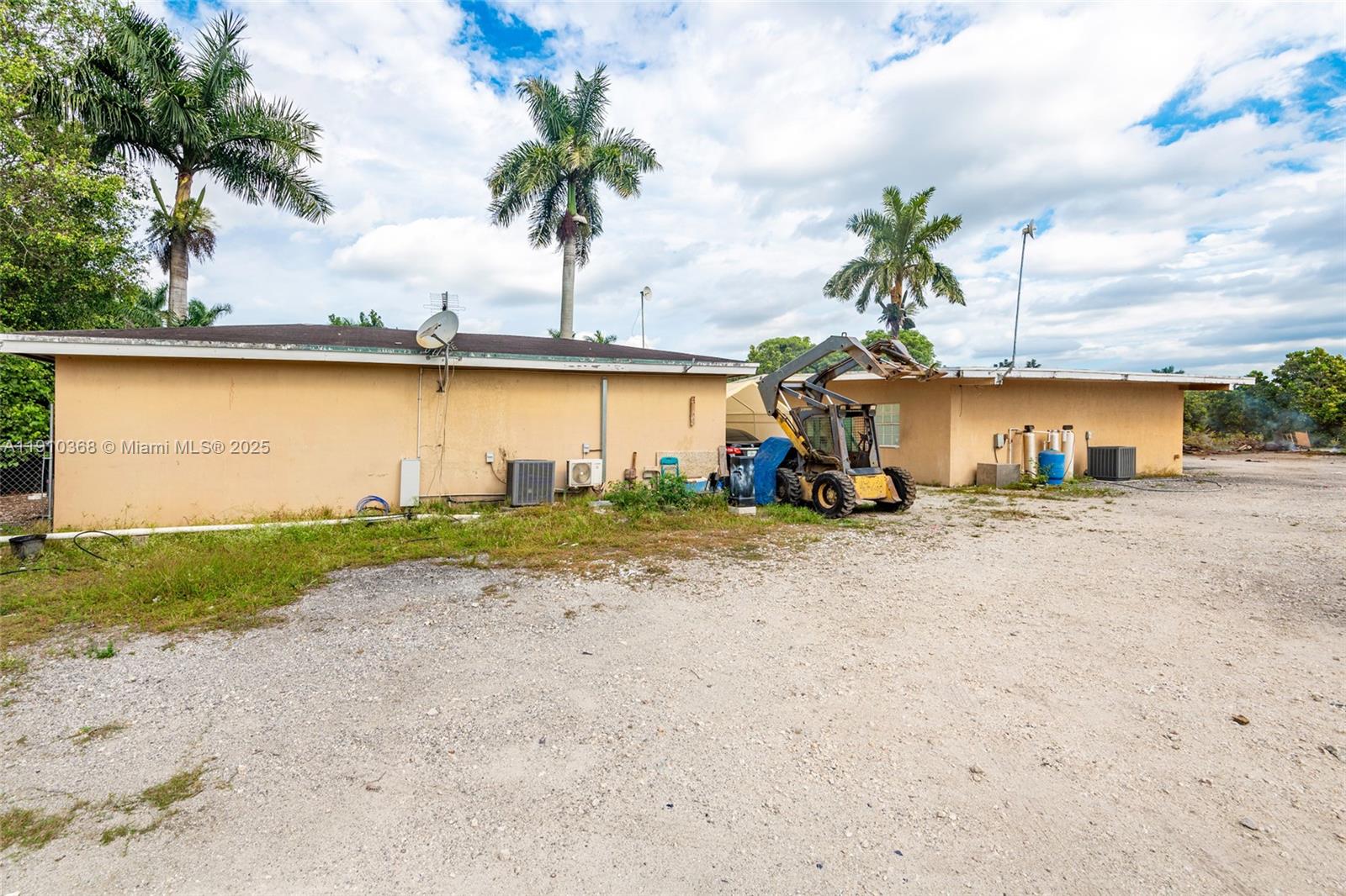 NORTH REDLANDS - Residential