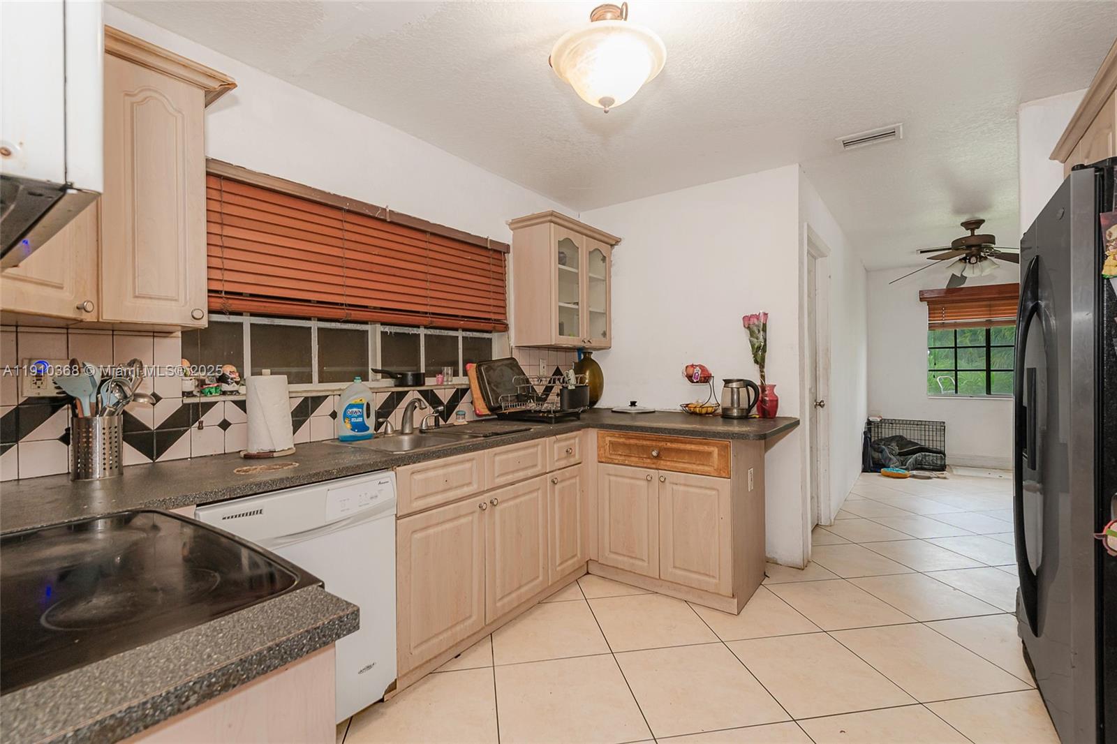 NORTH REDLANDS - Residential