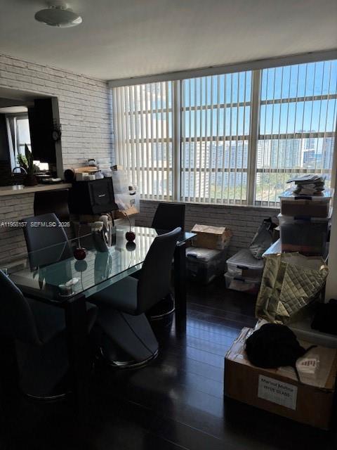 COMMODORE PLAZA CONDO - Residential