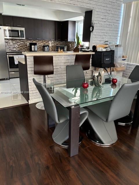 COMMODORE PLAZA CONDO - Residential