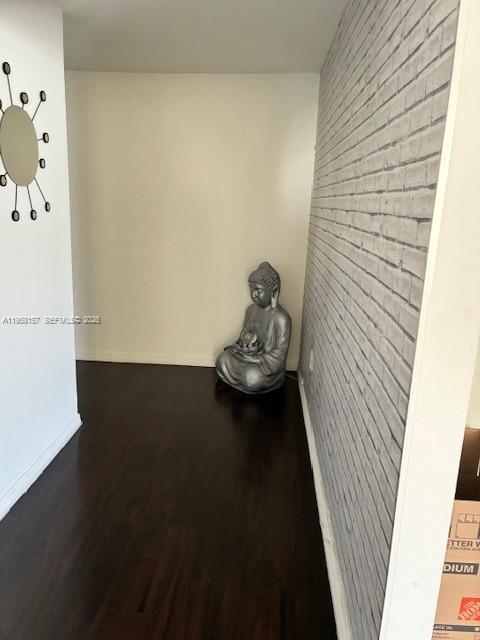 COMMODORE PLAZA CONDO - Residential