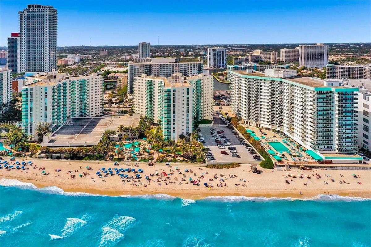 Spacious and bright 2-bedroom, 1.5-bath with 1,236 sq ft, located on the 8th floor of the desirable Tides on Hollywood Beach. This unit offers direct, unobstructed ocean views through floor-to-ceiling windows and features the largest floor plan in the building. Tastefully upgraded.
The Tides is a full-service oceanfront condominium offering resort-style amenities, including 2 heated pools, a fitness center, business center, media room, 24-hour security, valet parking, and direct beach access. No rental restrictions, making it ideal for both investors and end-users. Prime location just minutes from the Hollywood Broadwalk, Gulfstream Park, Aventura Mall, and top restaurants.