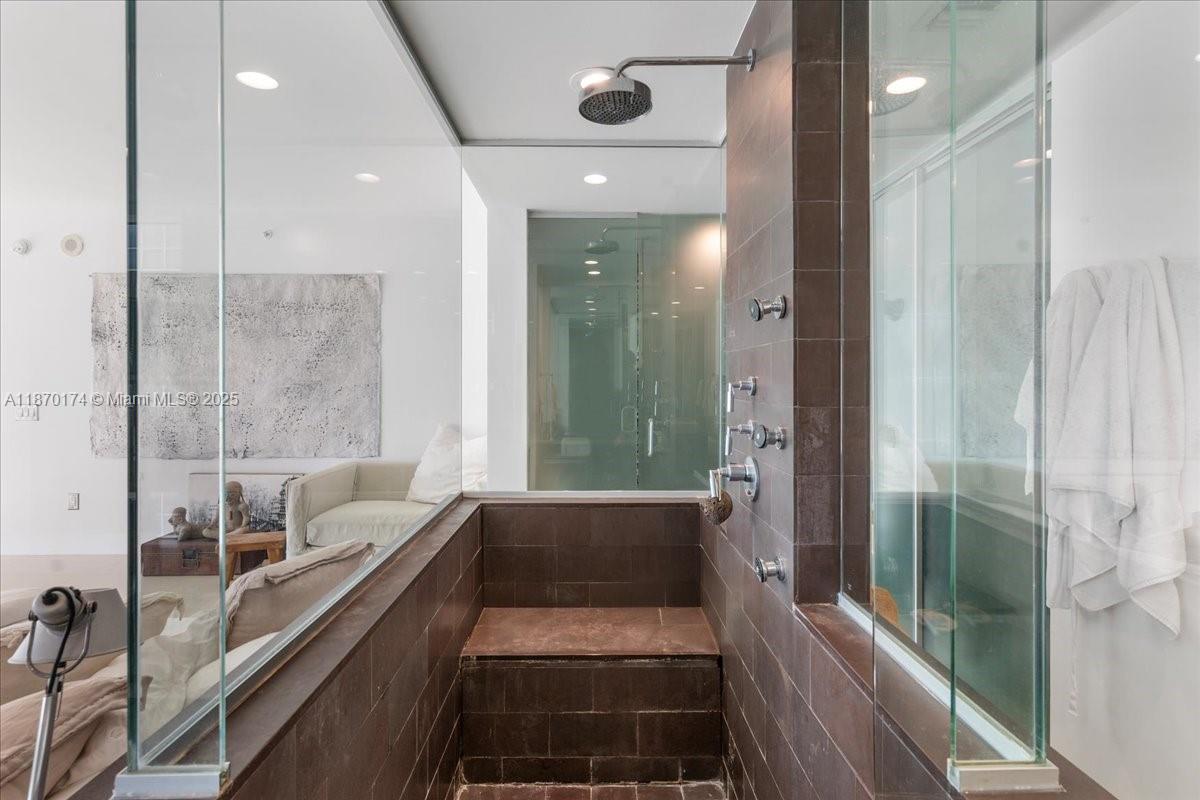 TEN MUSEUM PK RESIDENTIAL - Residential