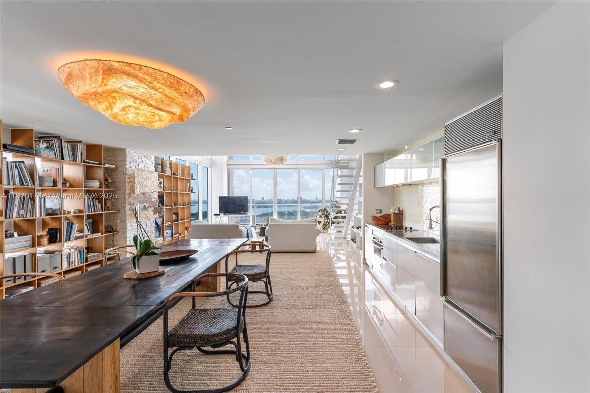 TEN MUSEUM PK RESIDENTIAL - Residential