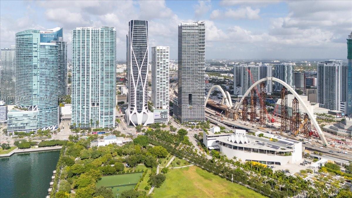 TEN MUSEUM PK RESIDENTIAL - Residential