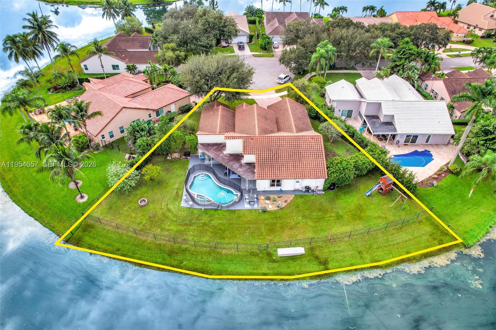 9421 Hollyhock Ct, Davie, FL, 33328/$1,150,000 1 9421 Hollyhock Ct