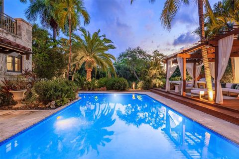 A home in Biscayne Park