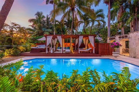 A home in Biscayne Park