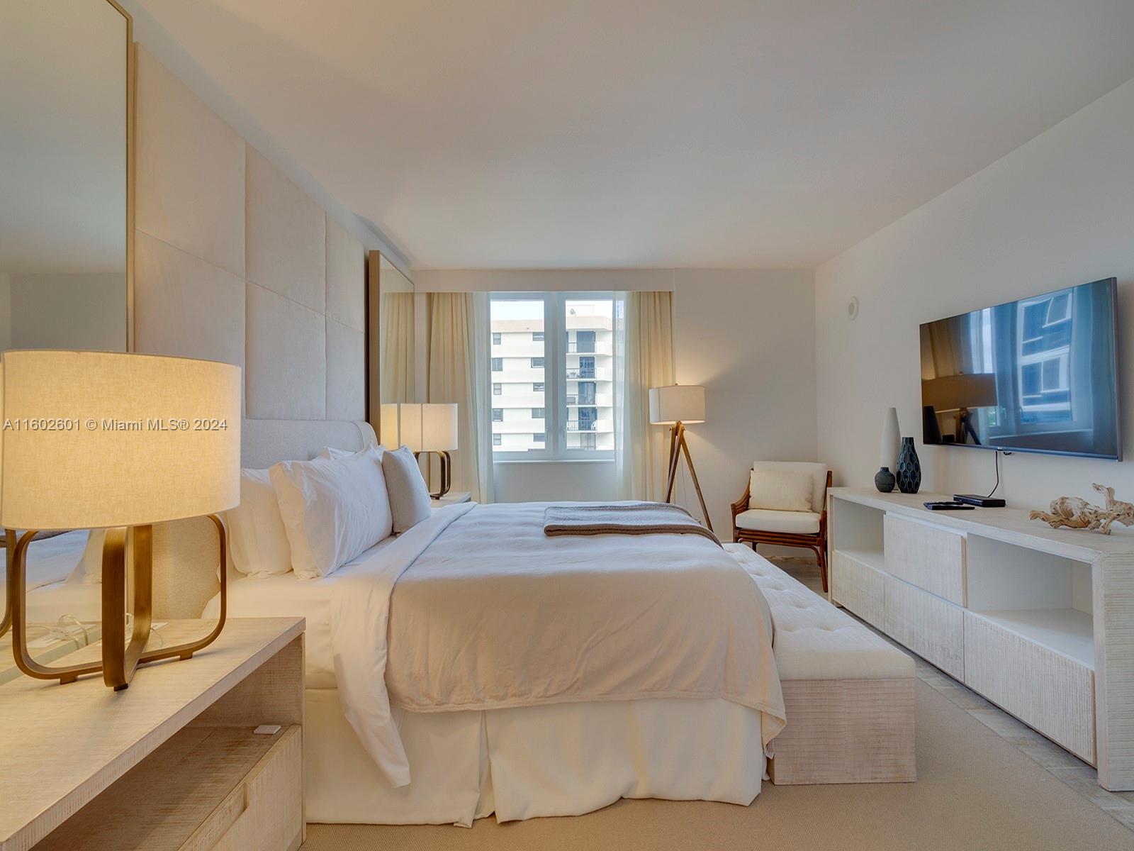 1 HOTEL & HOMES - Residential Lease