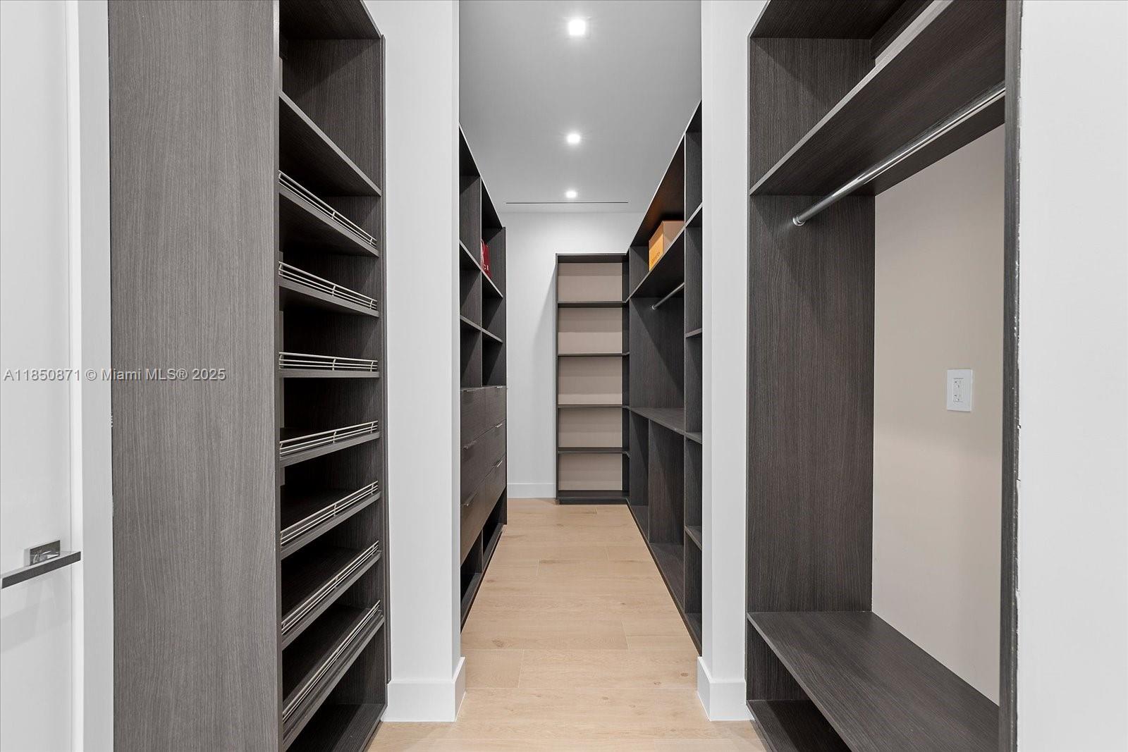 HIBISCUS ISLAND - Residential