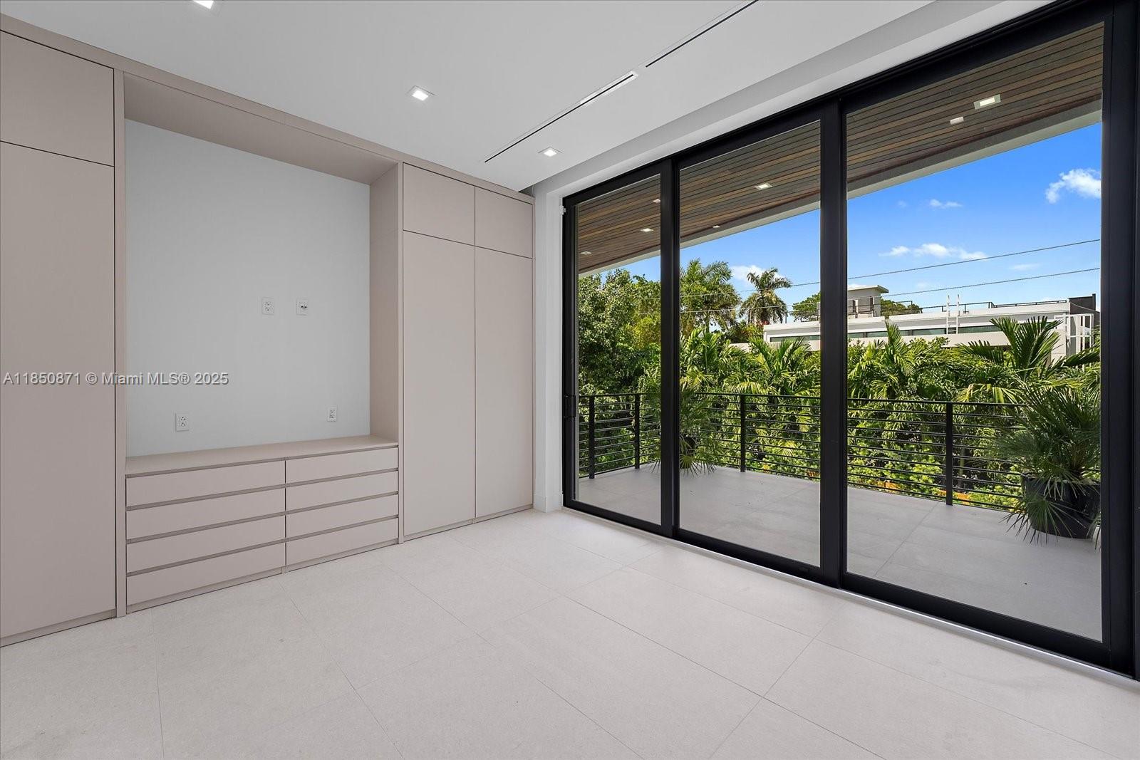 HIBISCUS ISLAND - Residential