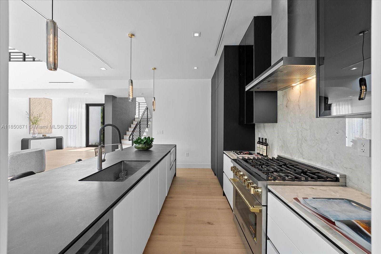 HIBISCUS ISLAND - Residential