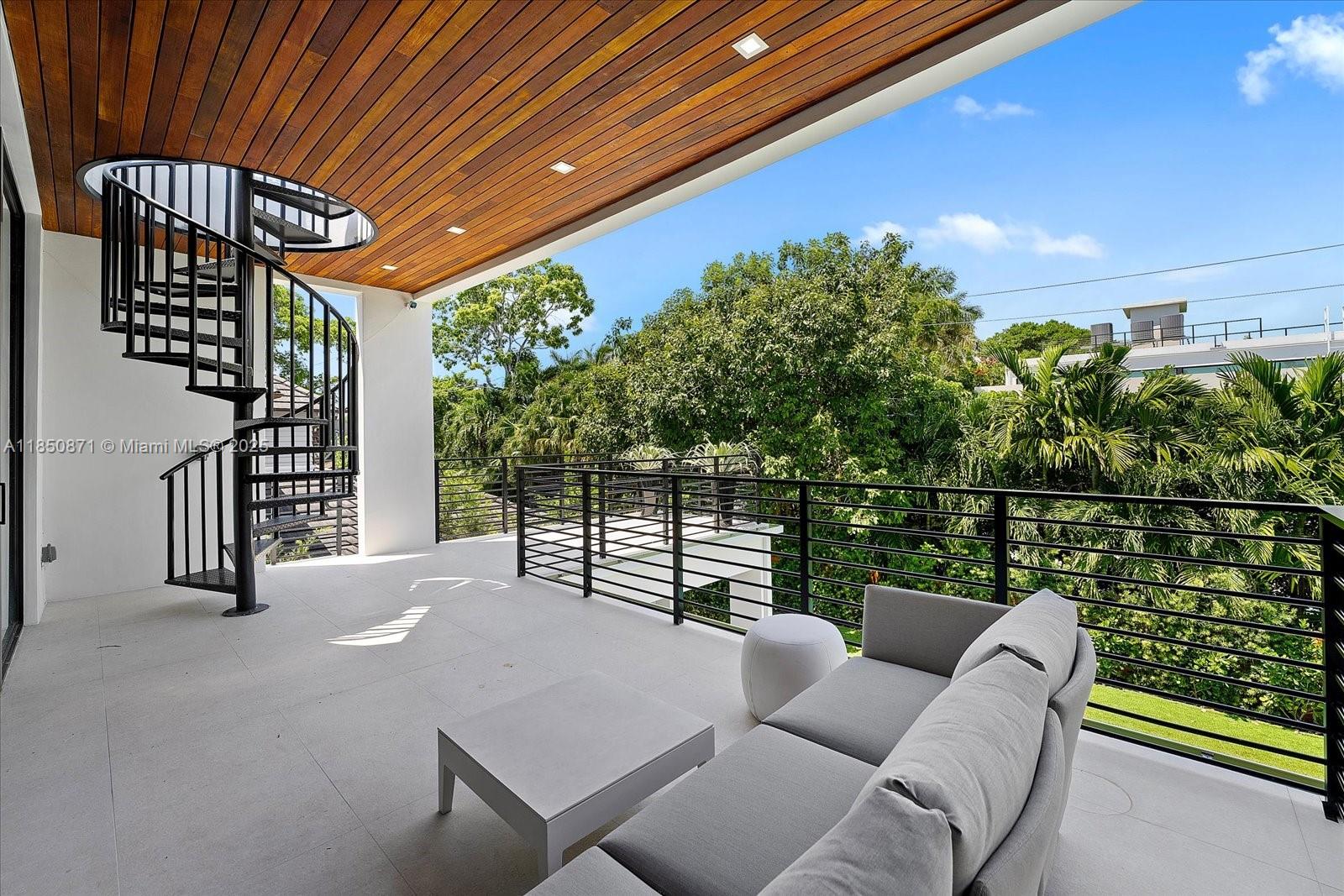 HIBISCUS ISLAND - Residential