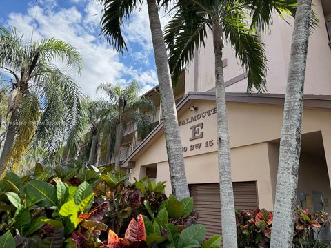 12550 SW 15th St 406E Pembroke Pines FL 33027