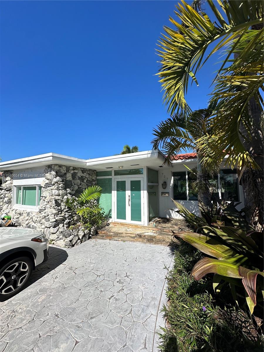Property for Sale at 727 Fairway Dr, Miami Beach, Miami-Dade County, Florida - Bedrooms: 5 
Bathrooms: 3  - $1,590,000