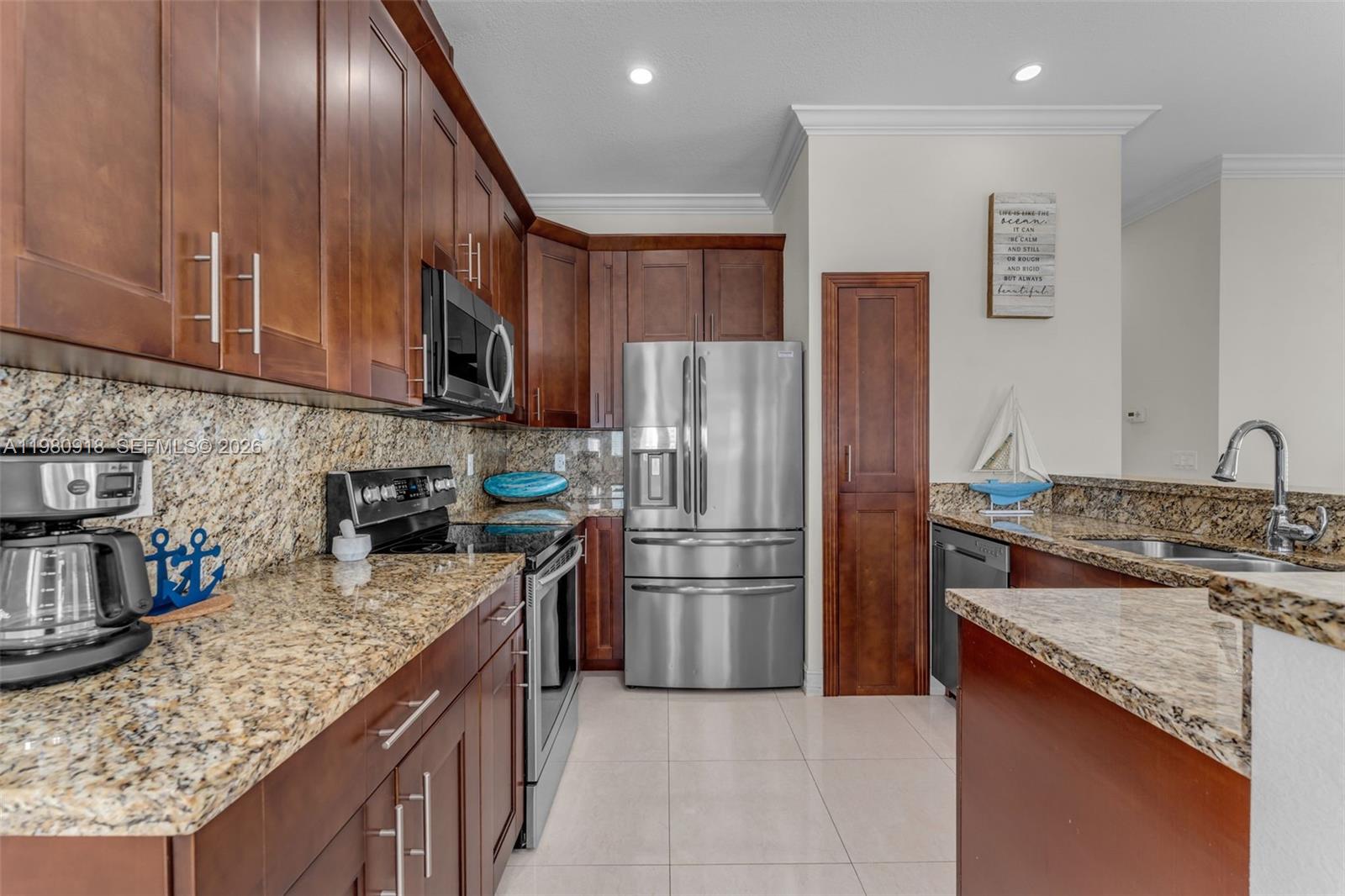 KEY LARGO PARK AMD - Residential