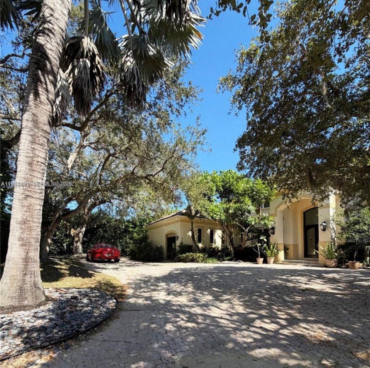 View photos, virtual tours, details... 673 Destacada Ave 0