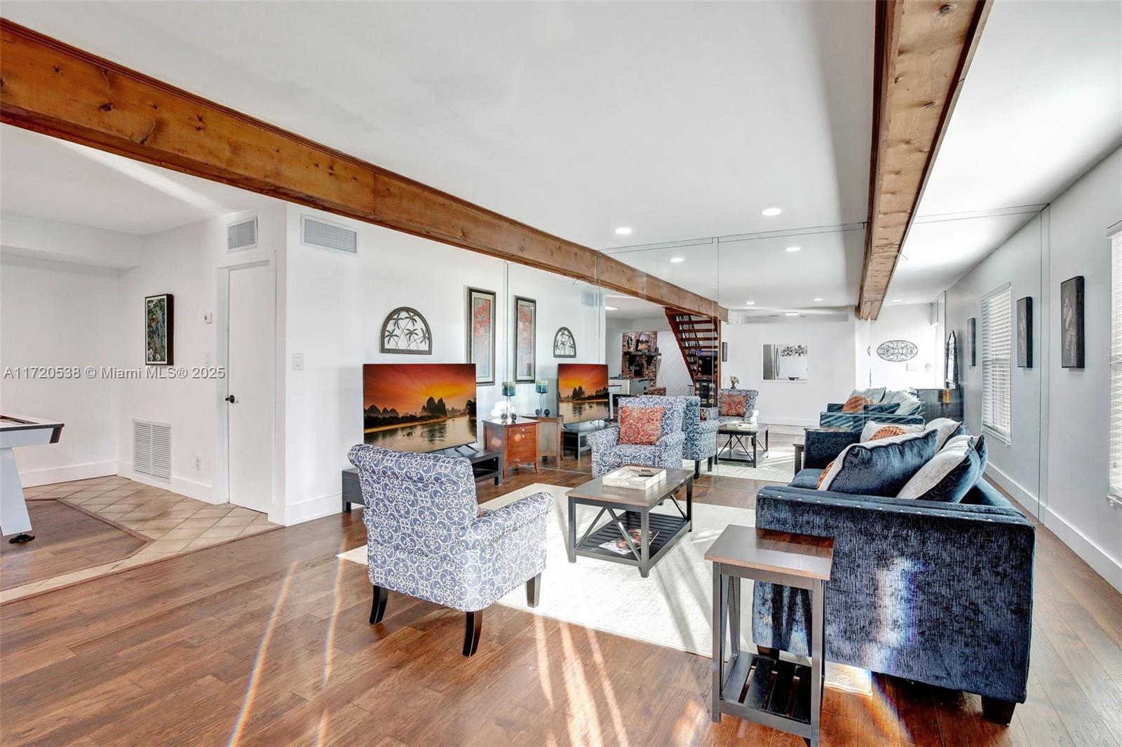 1201 Old Hiatus Rd